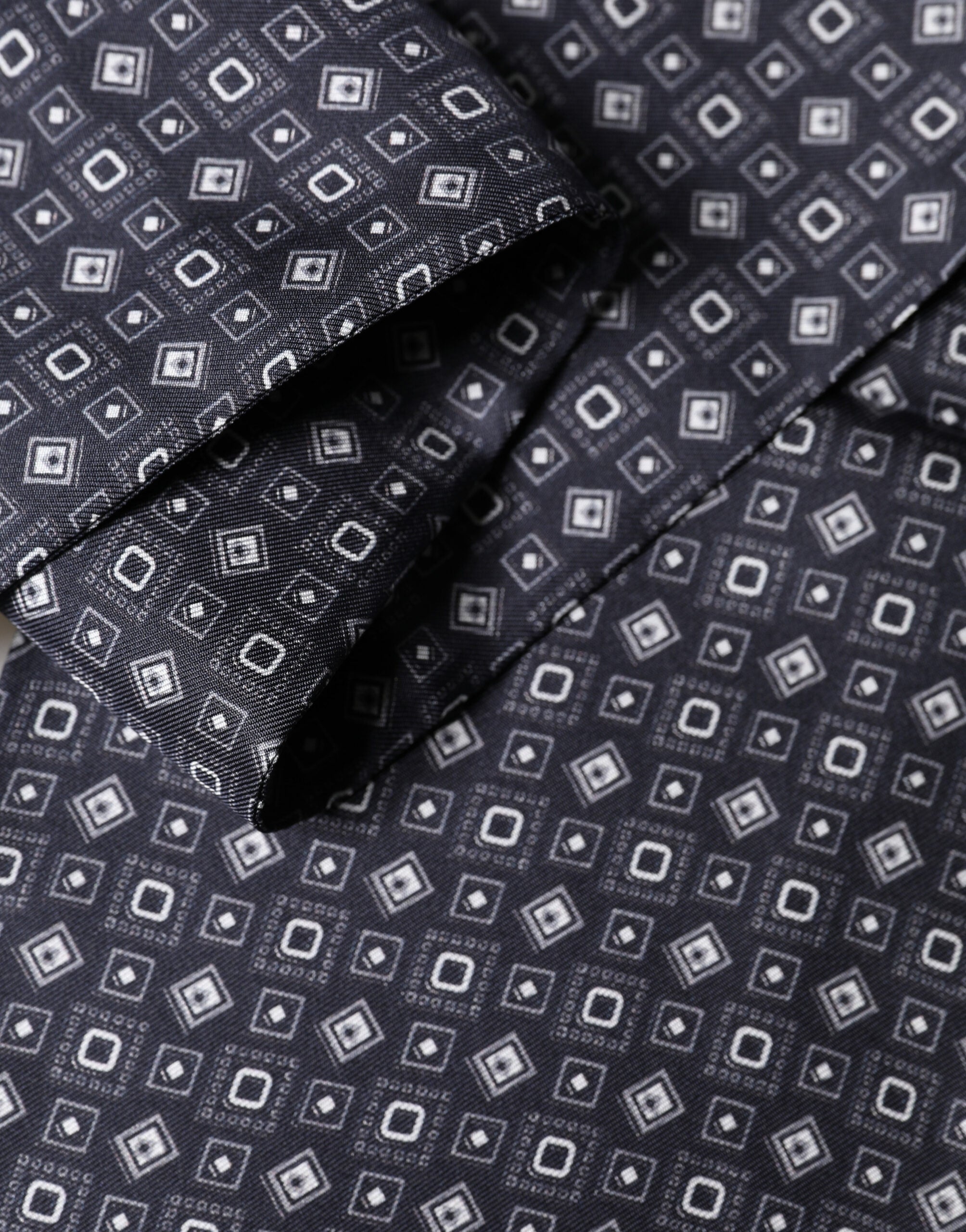 Black Silk Geometric Fringe Wrap Foulard 136cm X 15cm Scarf