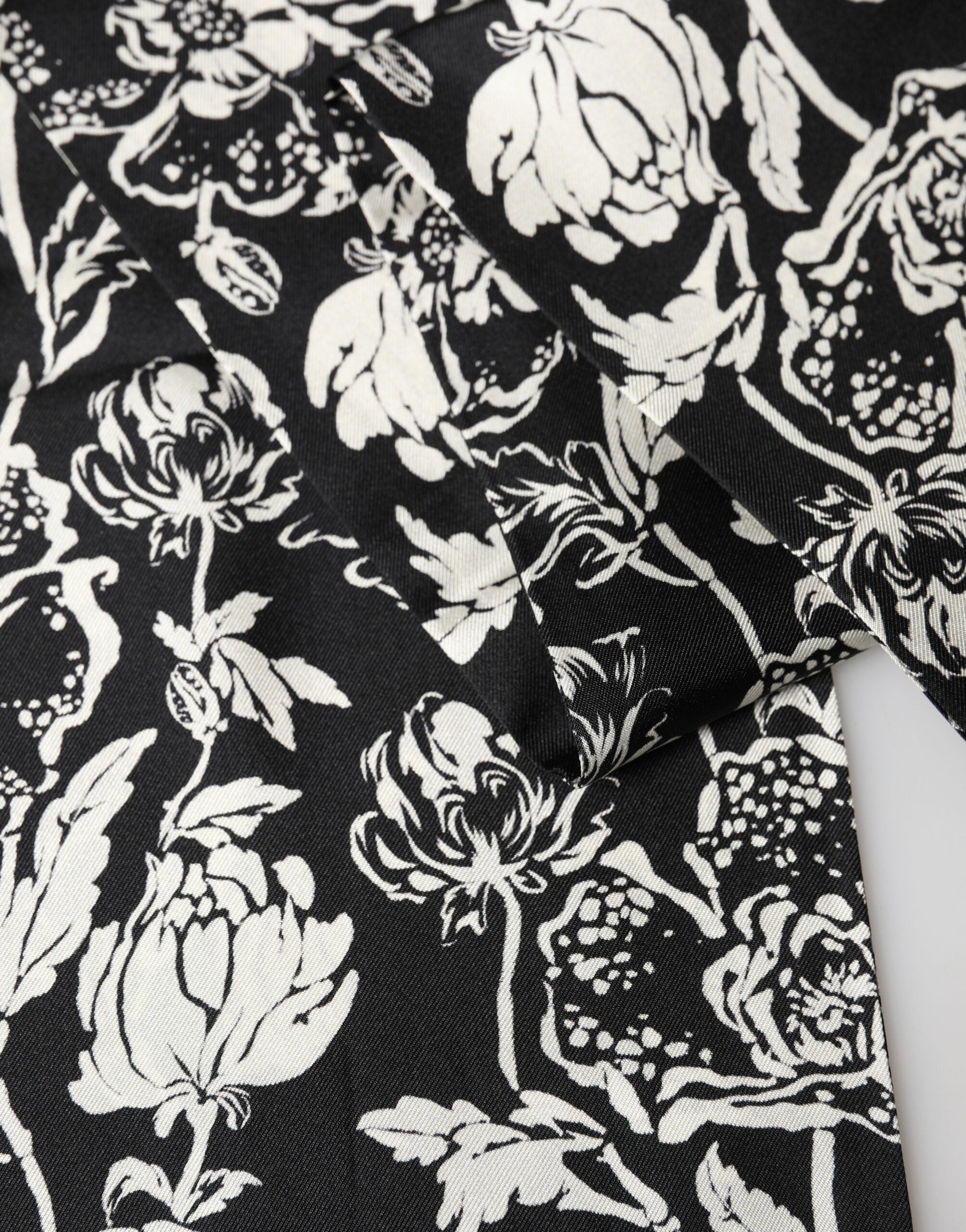 Black White Silk Floral Print Fringe 136cm X 15.5cm  Scarf